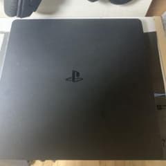 PlayStation 4 本体 ブラックのサムネイル