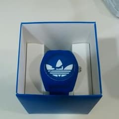 adidas時計のサムネイル