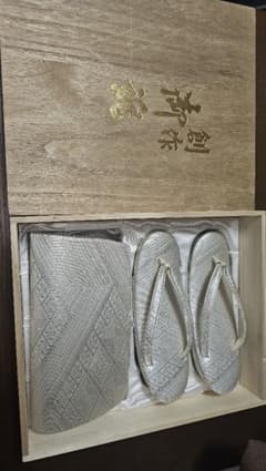 シルバー草履とバッグセット 和装 冠婚葬祭などにのサムネイル