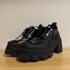 GANNI 厚底 レースアップ ローファー ブラック - メルカリ