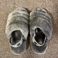 【新品・未使用】UGG 　ファーサンダルのサムネイル