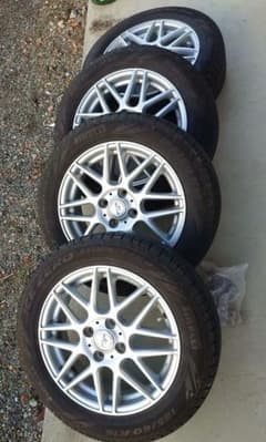 PIRELLI　アイスゼロアシンメトリコ　　　　　　　185 60R 15のサムネイル