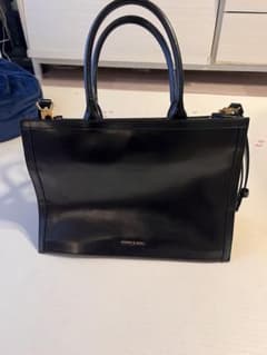 CHARLES & KEITH 2way ハンドバッグ ブラックのサムネイル