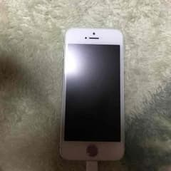 ピア様専用  美品✨iPhone5 32G auのサムネイル