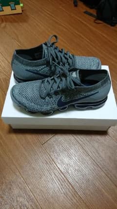 【Ao様専用】VAPORMAX 26.5のサムネイル