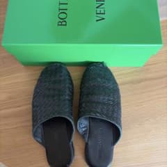 BOTTEGA VENETA ブラック レザーサンダルのサムネイル