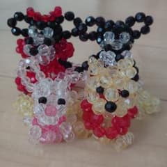 ディズニー　ミッキーとミニー、プーさんとピグレット　ビーズ　置物のサムネイル