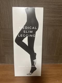medical slim leggings 成瀬愛里さんのサムネイル