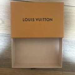 LOUIS VUITTON ギフト箱 空箱 M69584のサムネイル