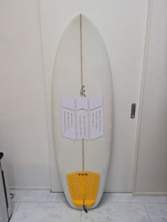 L'rSL レイジールー サーフラボ ホエールシャーク 4フィン付 5'8 L'rSL レイジールー サーフラボ ホエールシャーク 4フィン付 5'8