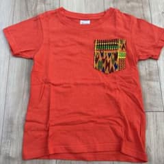 オレンジ色 ポケット付き Tシャツのサムネイル
