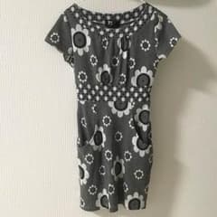 settimo anap 花柄 フラワー レトロ モノトーン ワンピース 古着のサムネイル