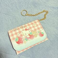 ハローキティ いちご柄 ミニポーチ チェーン付きのサムネイル