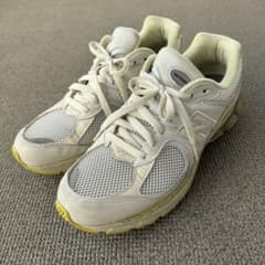 【美品】AURALEE × New Balance 2002R 27cmのサムネイル