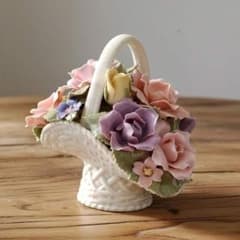 フラワーバスケット 花束 陶器 置物 花 結婚祝い ギフト 母の日 誕生日
