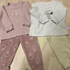 UNIQLO ベビーパジャマ 2点セット 90cmのサムネイル