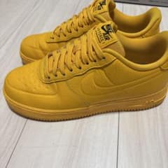 服装にアクセントを！nike air force 1 '07イエロー26.5cmのサムネイル