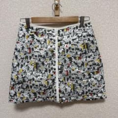 極美品 ブラック＆ホワイト ゴルフ 中綿リバーシブルスカート M 白 総柄 極美品 ブラック＆ホワイト ゴルフ 中綿リバーシブルスカート M 白 総