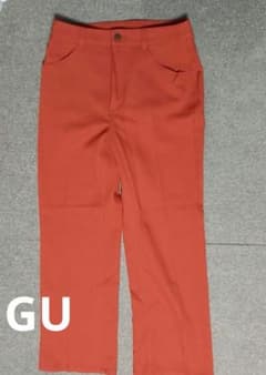 GU　ストレートパンツのサムネイル