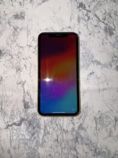 Apple iPhone 11 イエロー 本体 傷ありジャンク品のサムネイル