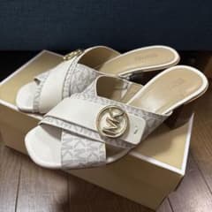 MICHAEL KORS ミュールサンダルのサムネイル