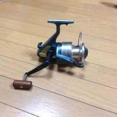 スピニングリールのサムネイル
