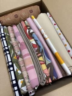 おまとめ生地13点、長さ充分 ＊80の箱にタップリ詰め合わせ＊お値引きのサムネイル