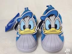新品未使用　adidas 11.5センチ　ディズニー　ドナルドのサムネイル