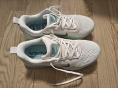 NIKE VOMERO 18 ホワイト ミント ランニングシューズ - メルカリ
