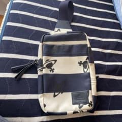 Vivienne Westwood ボディバッグのサムネイル