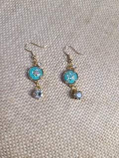 ハンドメイド☆ピアス☆ガラスビジューのサムネイル