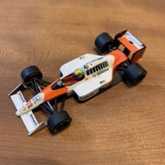 1/64 ミニチャンプス  マクラーレン  MP4/4 アイルトン  セナのサムネイル