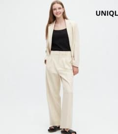 ユニクロ　タックワイドパンツ（ツータック・丈標準69～71cm）のサムネイル