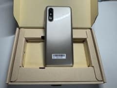 極美品・値引不可】らくらくスマートフォン Lite MR01(GD) ゴールド 