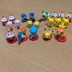 ポケモン　ミニフィギュア　ポケドール　3体セット　まとめ売り ポケモン ミニフィギュア 20体セット まとめ売り - メルカリ