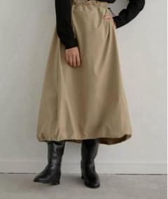 タグなし新品　lellilレリル　バルーンフレアースカート　黒38のサムネイル