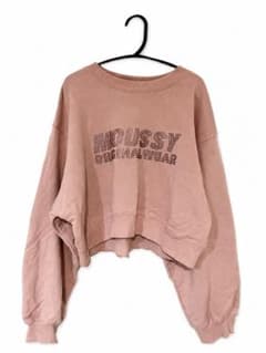 MOUSSY ラインストーン ロゴ スウェット ピンクのサムネイル