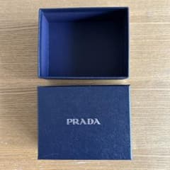 PRADA 空き箱のサムネイル