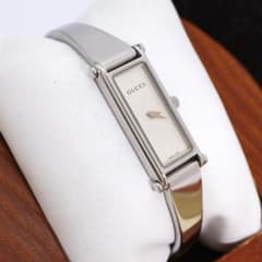 稼働 GUCCI 腕時計 1500L バングル レディース 新品電池 2362