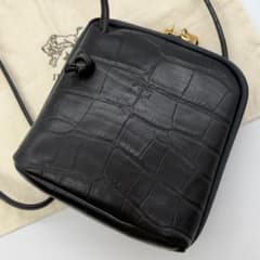 イルビゾンテ　ショルダーバッグ　クロコ　型押し　ロゴ刻印　レザー　ブラック イルビゾンテ ショルダーバッグ クロコ 型押し ロゴ刻印 レザー