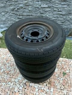 トヨタ ハイエース純正タイヤ 195/80R15 LT ブリヂストン4本セット①