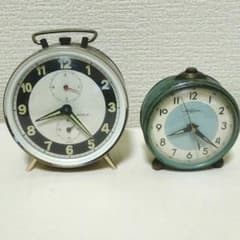 レトロ目覚まし時計　二個。のサムネイル