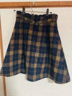 チェックスカートのサムネイル