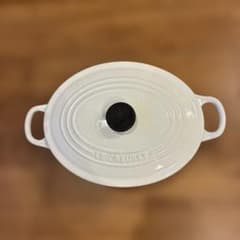 Le Creuset オーバル 25cm ホワイト 両手鍋 楕円形 - メルカリ