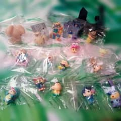 Crayon Shin-chan Figures ☆ Set of 16 (Not sold individually)
