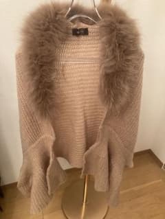 JUSGLITTY ファー付きストール　ベージュのサムネイル
