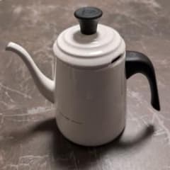 新品未使用　LE CREUSET ドリップケトル 700mlのサムネイル