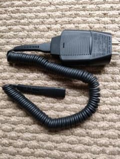 ブラウン　シェーバー充電器のサムネイル
