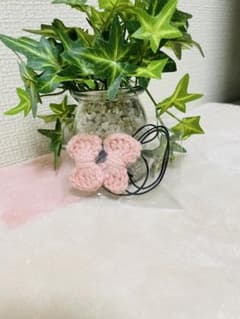 ハンドメイド ピンク 蝶 ヘアゴムのサムネイル