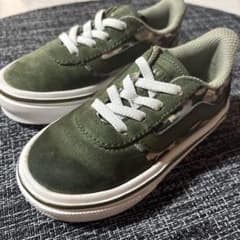 VANS キッズ スニーカー カーキ カモフラ柄のサムネイル
